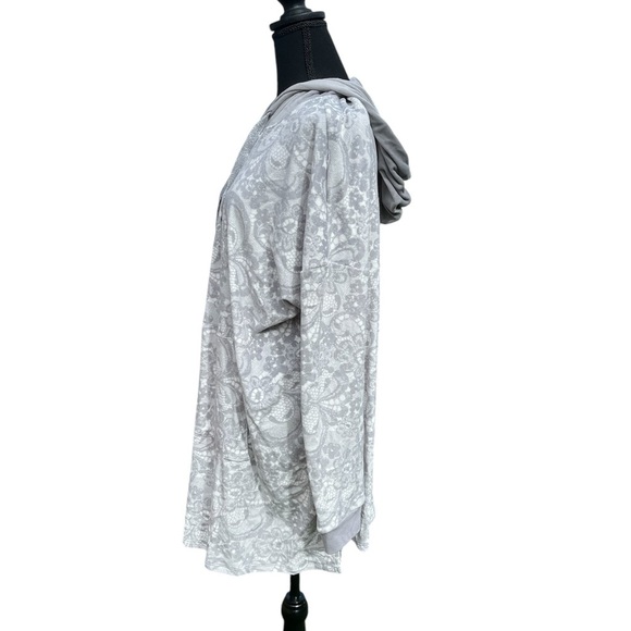 NWT Women’s gray and white hooded soft, sweatshirt by Simply Vera Wang size XL - Picture 3 of 5